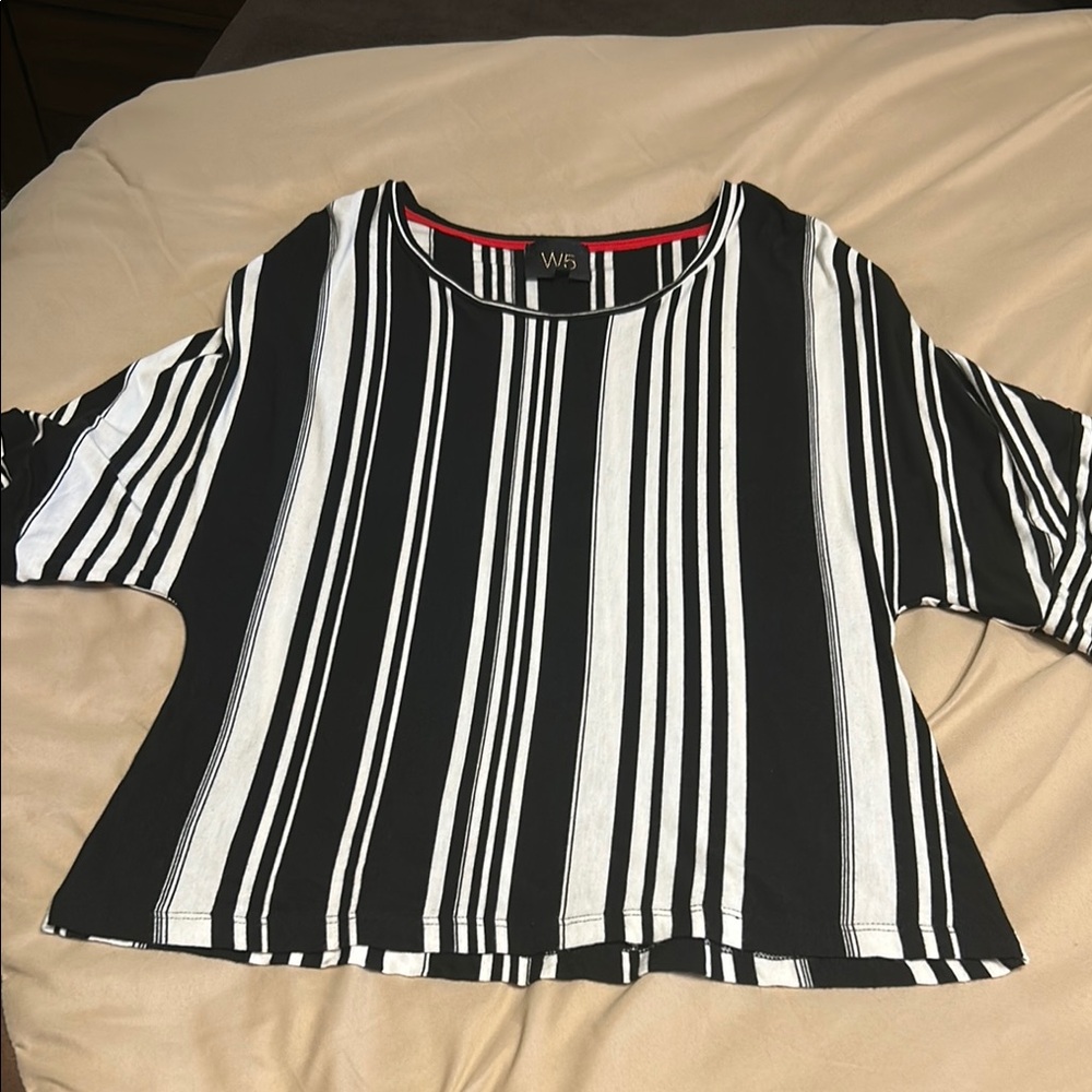 W5 Black and White Boxy Short Sleeve Tee